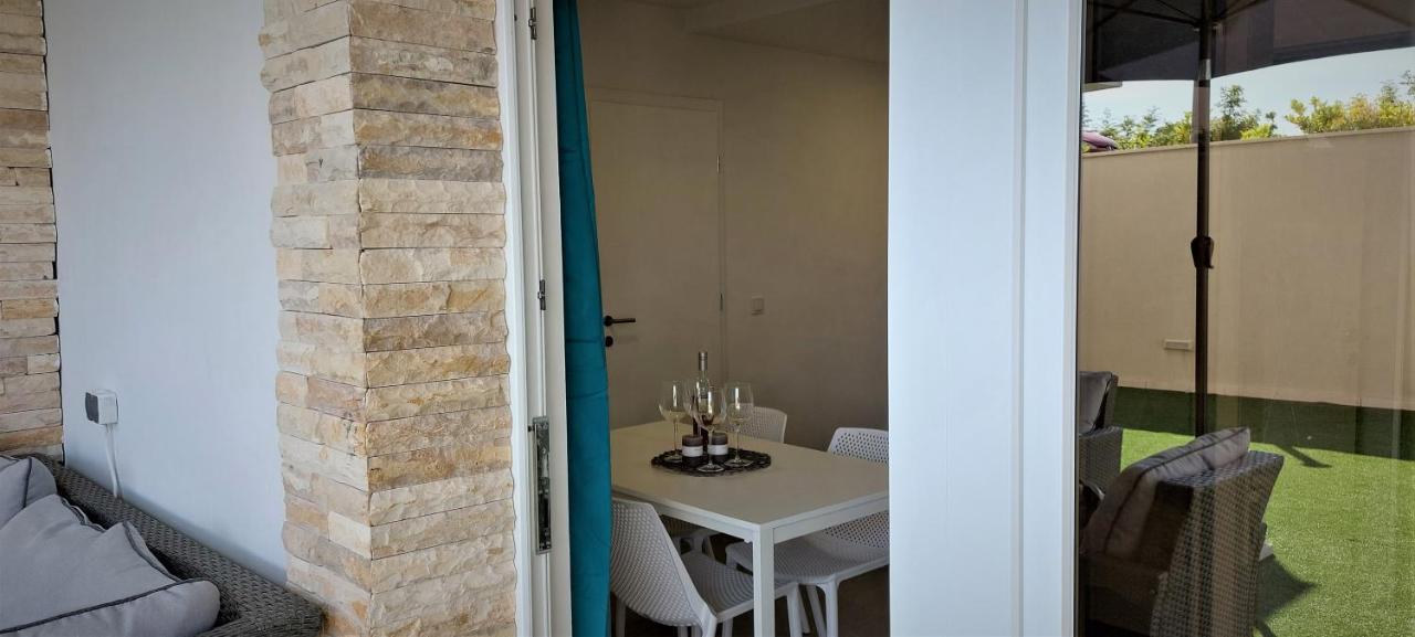 Vip Deluxe Apartment Arian Novalja Exteriör bild