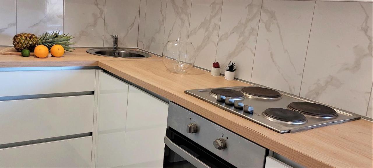 Vip Deluxe Apartment Arian Novalja Exteriör bild