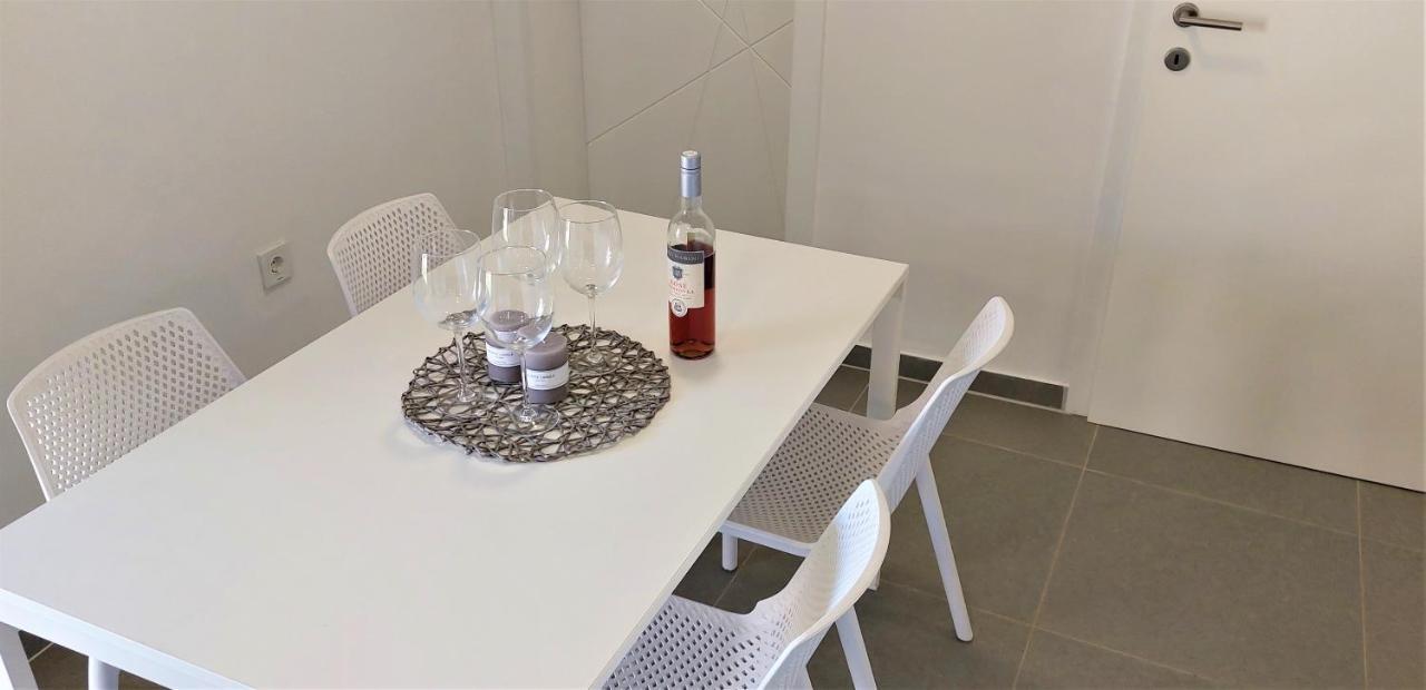 Vip Deluxe Apartment Arian Novalja Exteriör bild