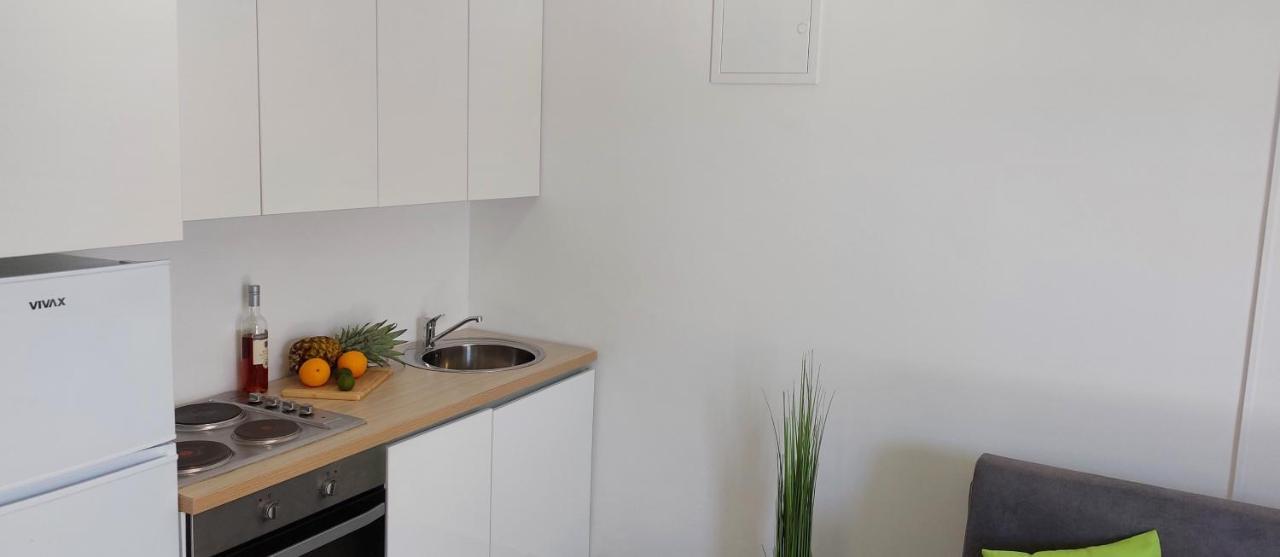 Vip Deluxe Apartment Arian Novalja Exteriör bild
