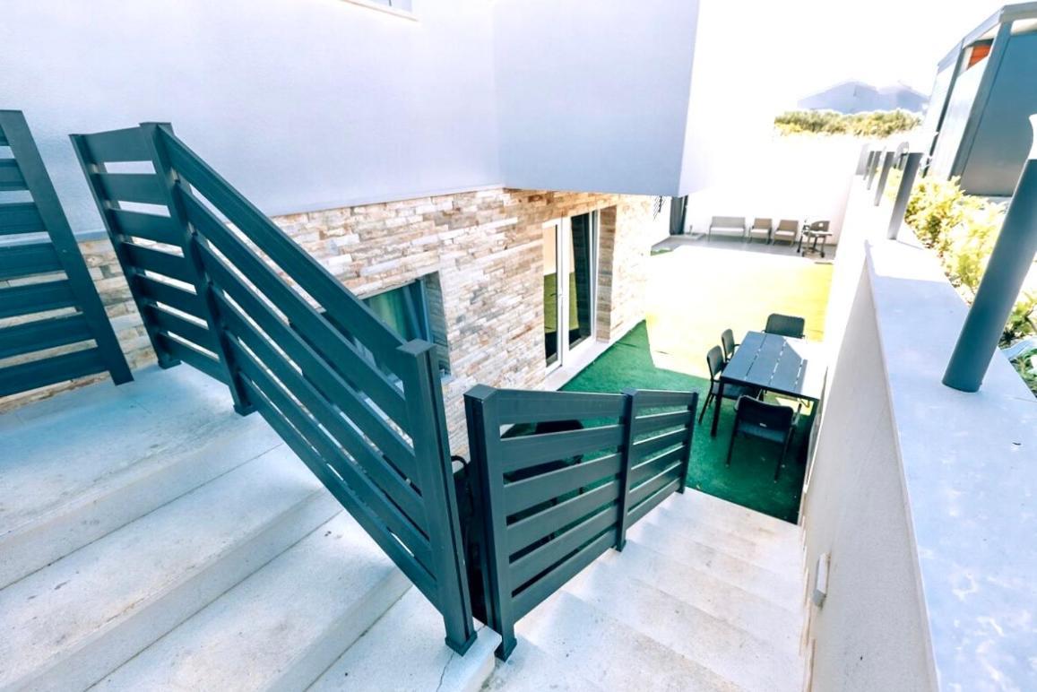 Vip Deluxe Apartment Arian Novalja Exteriör bild